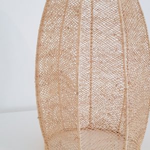 Suspension en raphia obus Ibeldi Souk luminaire artisanal marocain tressé à la main