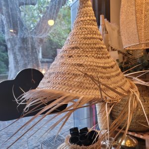 Suspension conique en fibres de palmier Ibeldi Souk luminaire artisanal marocain