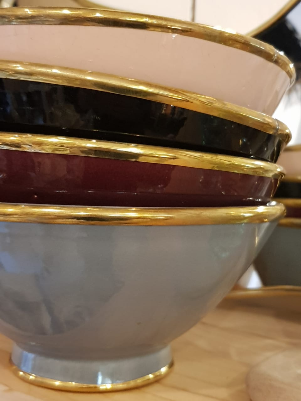 Bol en céramique artisanale - liseré laiton – Image 2