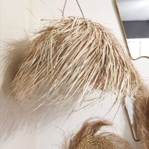 Suspension boule effilochée en palmier Ibeldi Souk luminaire artisanal marocain