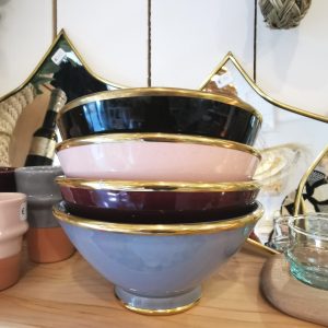 Bol en céramique artisanal avec contour en laiton Ibeldi Souk – Maroc – 17,5 cm