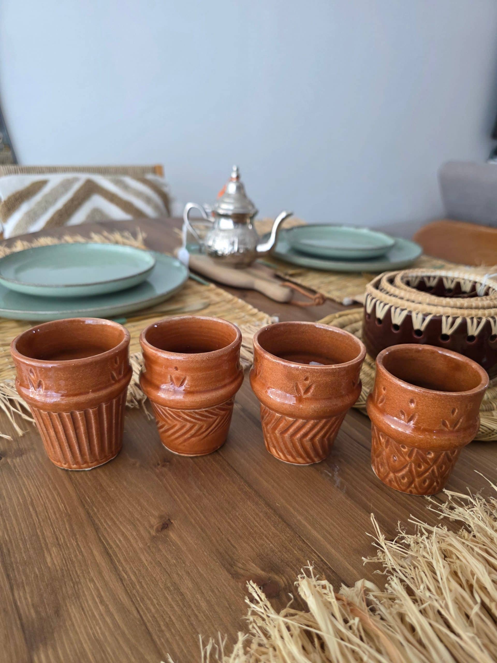 Lot de 4 petits verres - terre cuite artisanale & motifs berbères