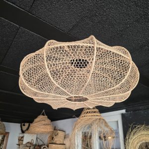 Suspension Soleil de l’Atlas en fibre naturelle tressée Ibeldi Souk luminaire artisanal marocain