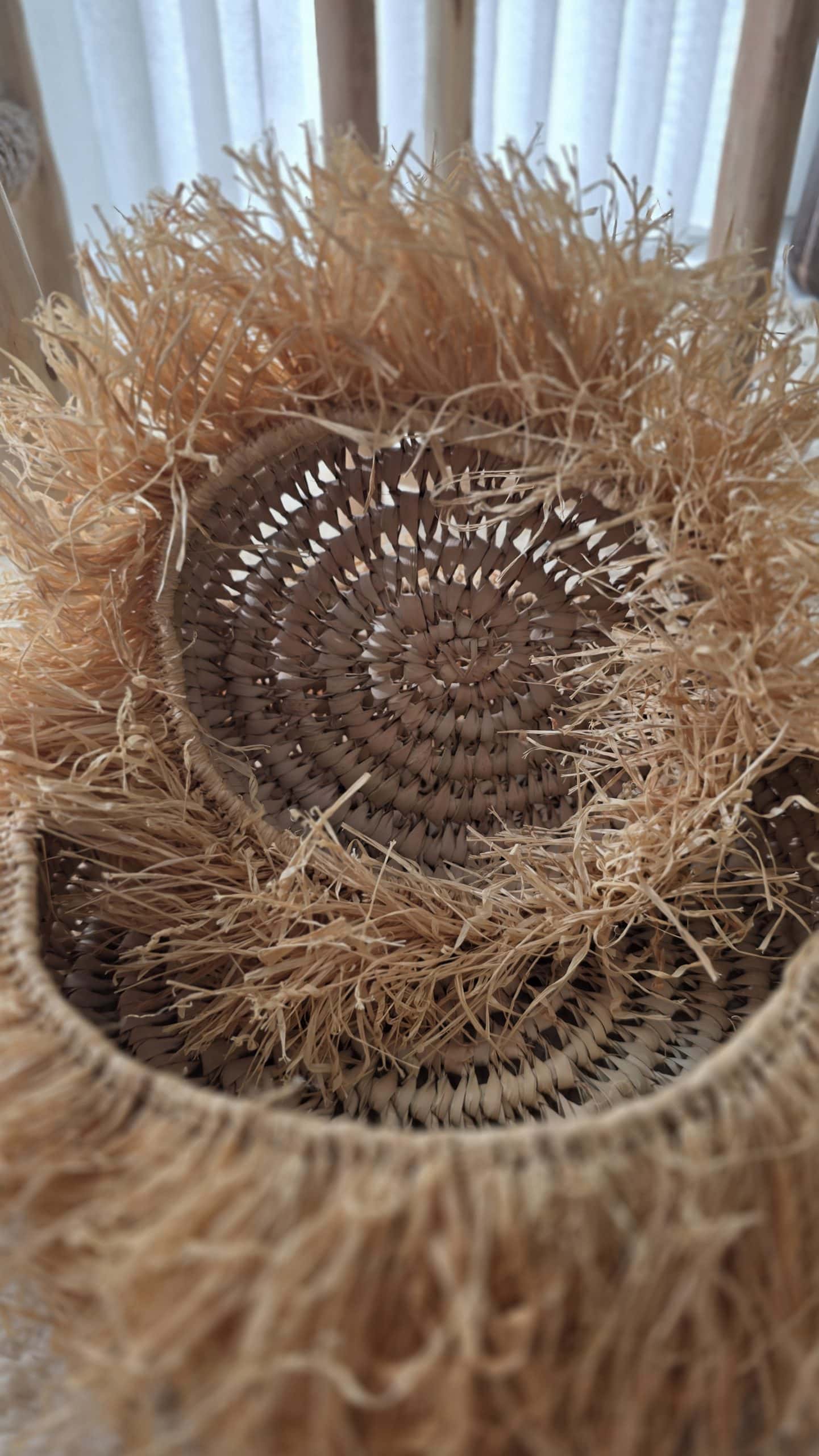 Panier décoratif - doum tressé & franges en raphia – 3 tailles – Image 3