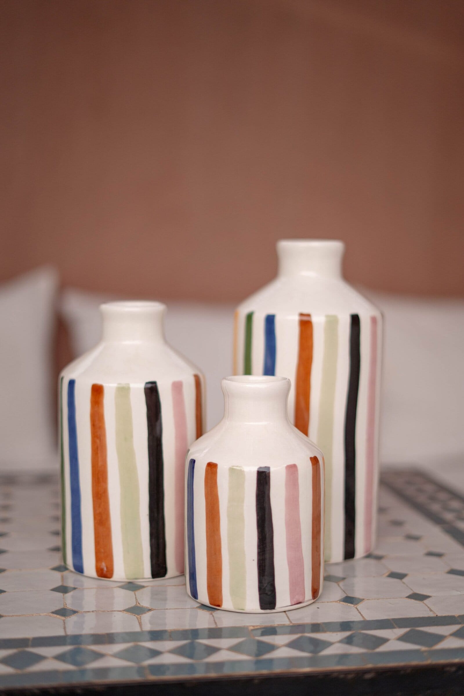 Vase artisanale - céramique rayé multicolore – Image 3