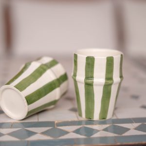 Verre artisanale - céramique blanche & rayures vert forêt