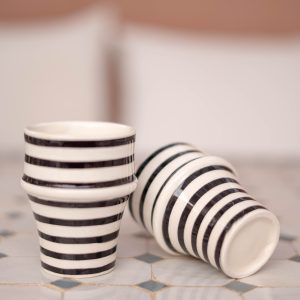Verre artisanale - céramique blanche & rayures noir